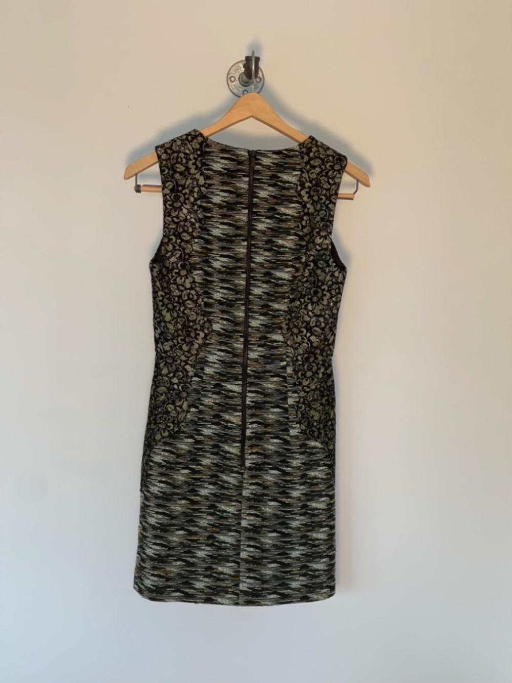 French Connection Sleeveless Floral Lace & Metallic Knit Dress — UK 6 / US 2